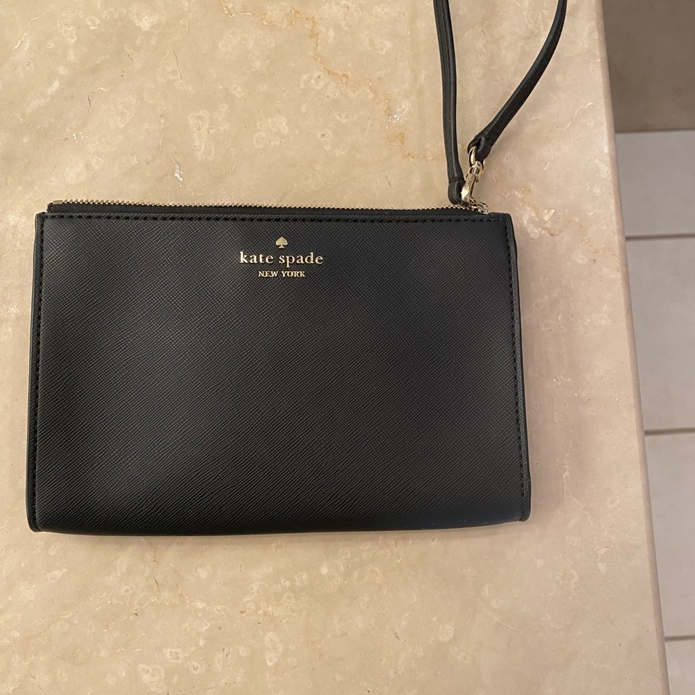 Kate Spade Black Leather Clutch Wristlet New never been used
